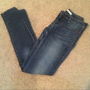 Bull Head Black Medium Wash Denim Legging